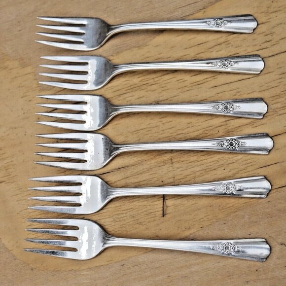 Set of 6 WM Rogers DESIRE Silver Plate Dessert Forks and Tea Spoons - Picture 12 of 15